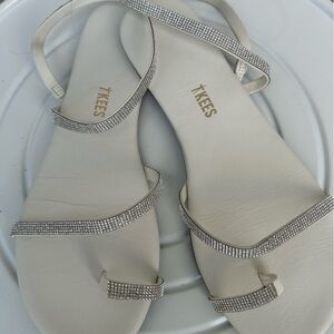 TKEES Infinity Gemma sandals With Rhinestone in the color White Size 9